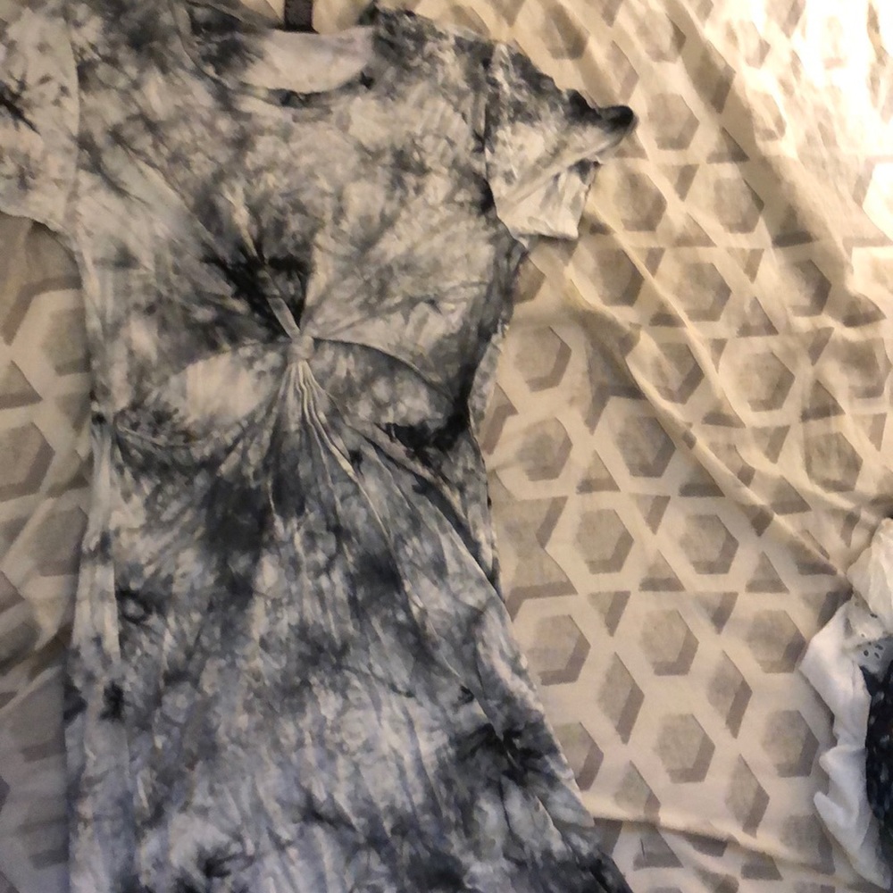 Front knot dress